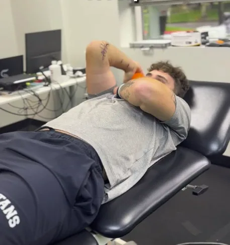 Athlete in the early phase after surgery
