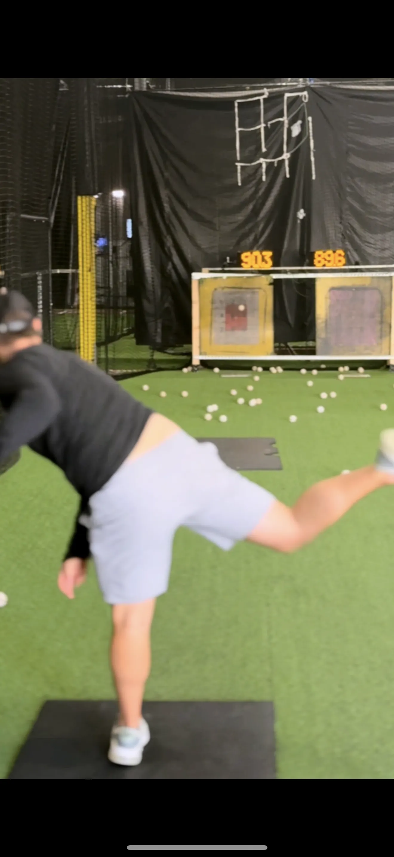 Return-to-throw session with velocity tracking at Driveline